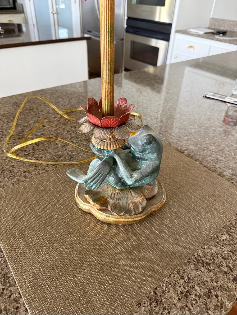 Fredrick Cooper frog lamp - original, perfect condition